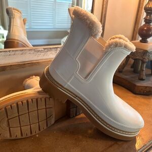 Marc Fischer, Lug sole, fur lined boots